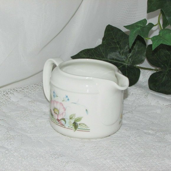 J & G MEAKIN DAMASK ROSE Trend Creamer Pink Floral Jug Cottagecore - Picture 3 of 7